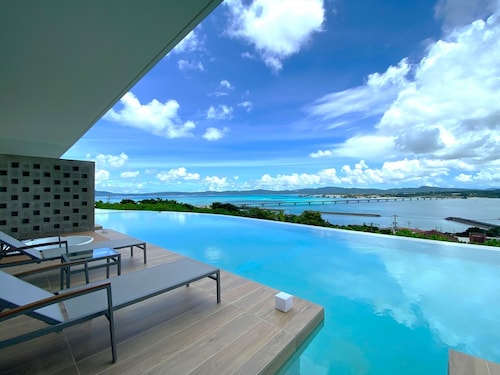 POOL VILLA KOURIJIMA by COLDIO