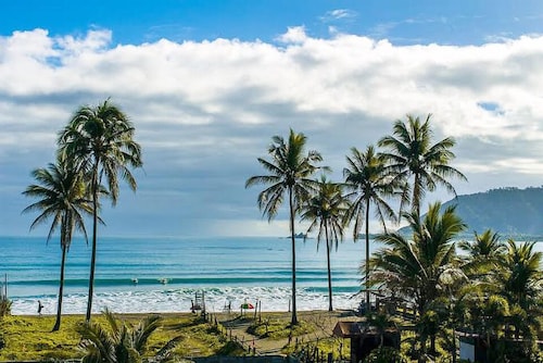 Pacific Waves Inn