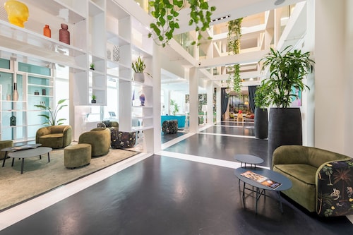 MO.OM Hotel