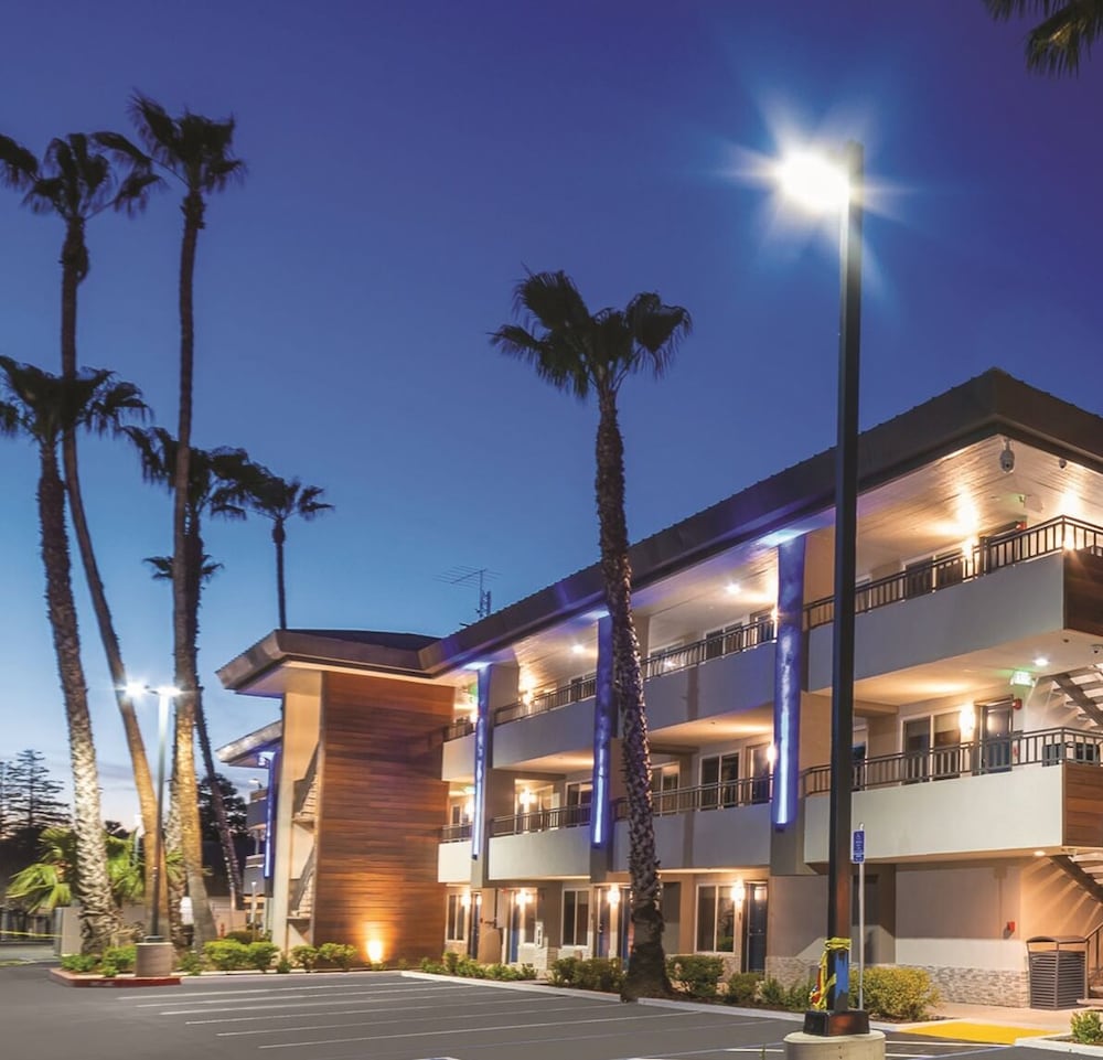 2 Star Hotels